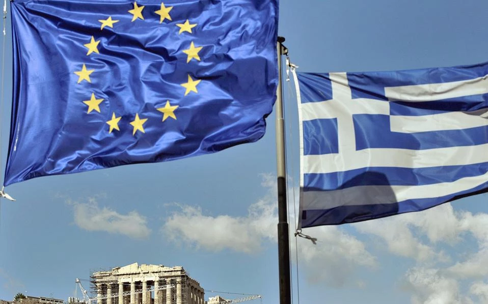 FAZ: Η Ελλάδα δεν θα τα καταφέρει χωρίς οικονομική στήριξη – Η έξοδος από τα μνημόνια δεν σήμανε το τέλος της χρηματοδότησης